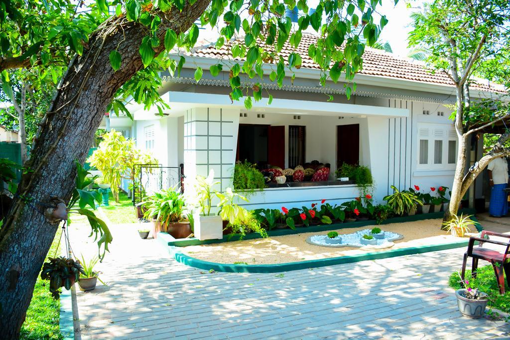 Mama Beach Villa Negombo Exterior foto